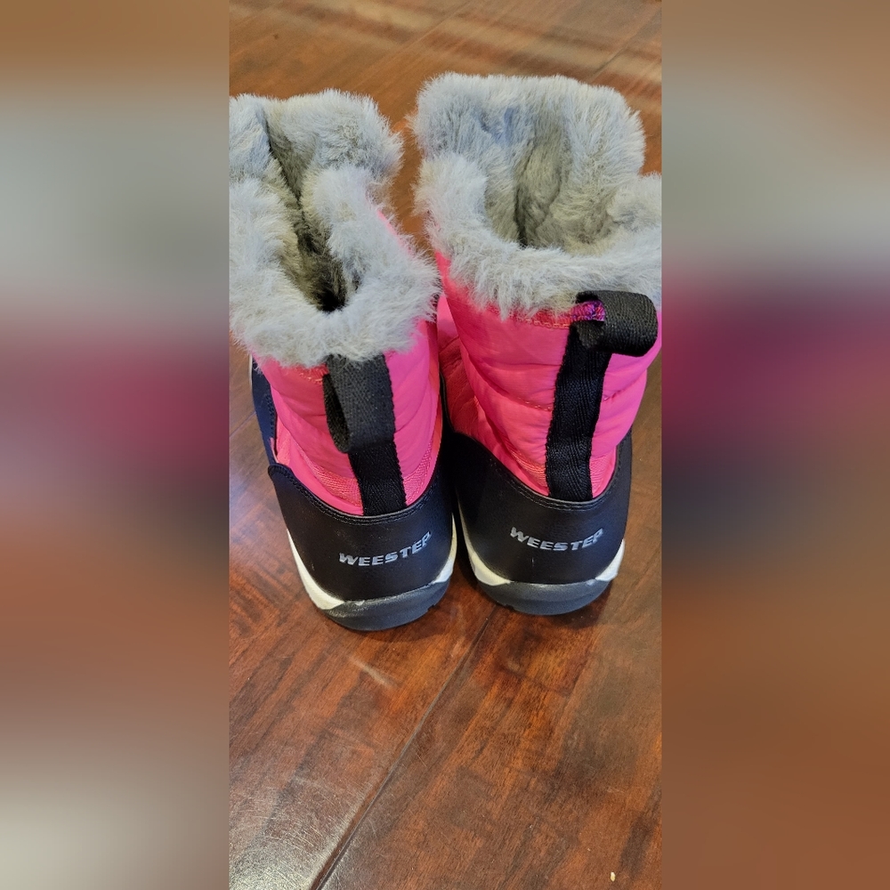 Shoes - Picture 2 of 3